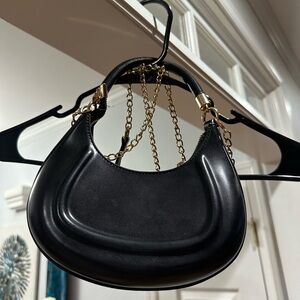 🖤 Elegant Black Chain Shoulder Bag🖤 Best Offer Accepted!